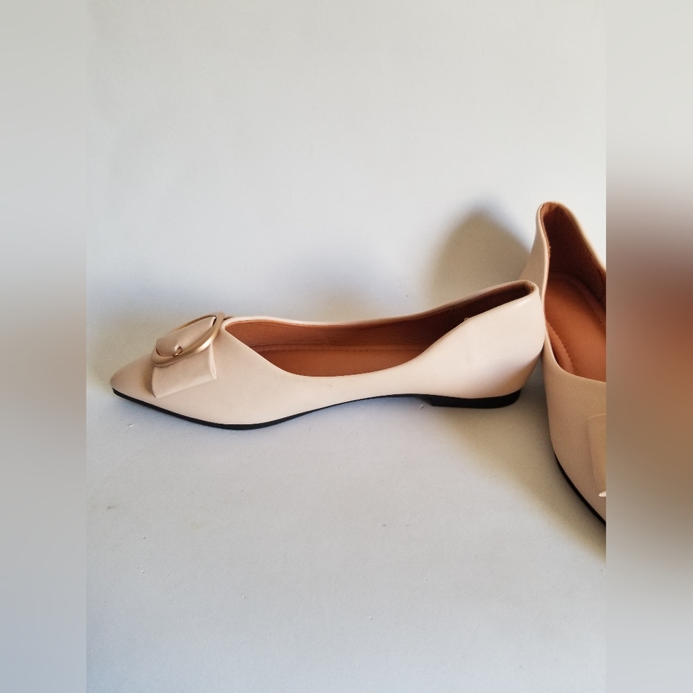 Women's unbranded european ballet flats light tan nude Sz8.5M pointed toe - Picture 8 of 16